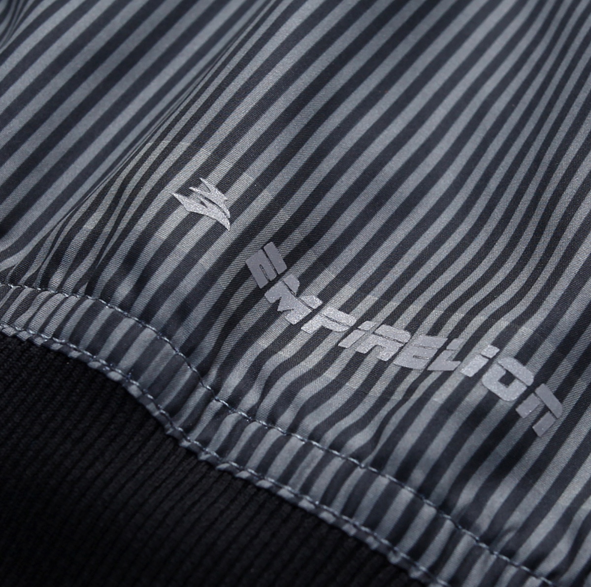 Impression de logo r&eacute;fl&eacute;chissante avant et dos