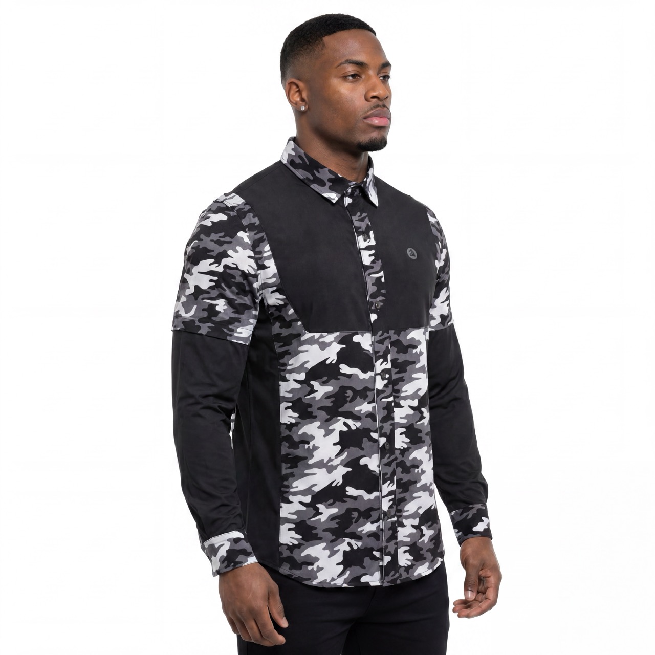 Chemise de randonnée à manches doubles avec trous laser bloqués par couleur imprimé camouflage pour hommes