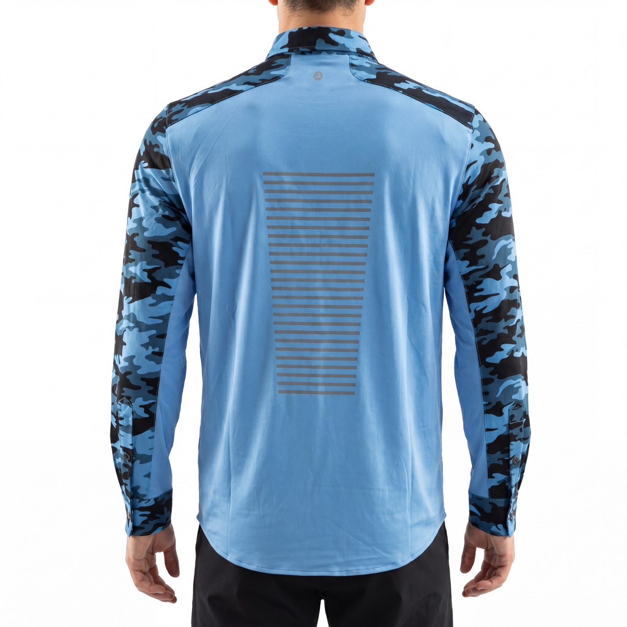 Chemise de randonnée avec poche zippée et imprimé camouflage pour hommes