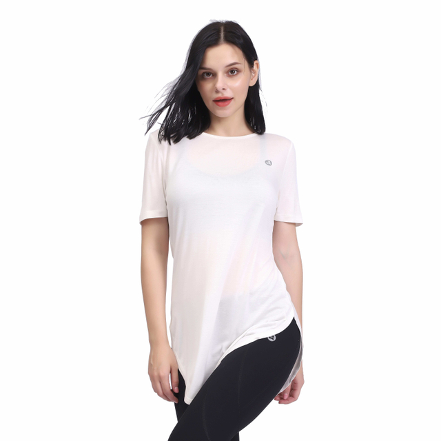 T-shirt long blanc à manches courtes et dos nageur pour femmes