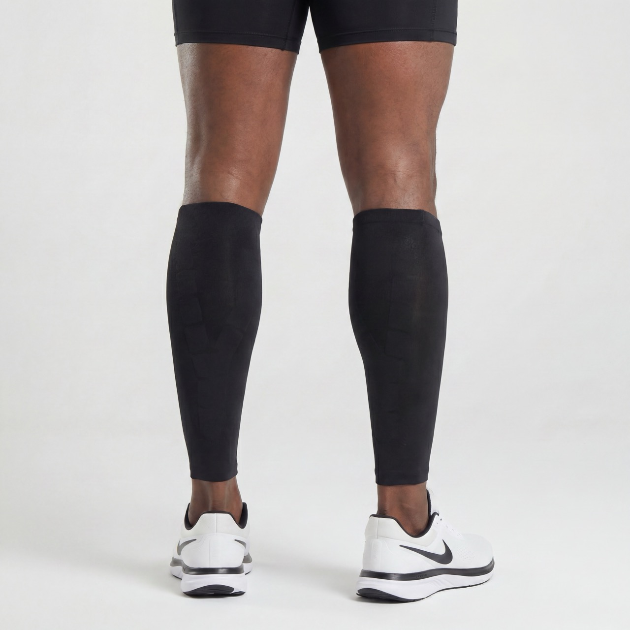ENGINEERED PERFORMANCE Manchon de compression pour support de mollet