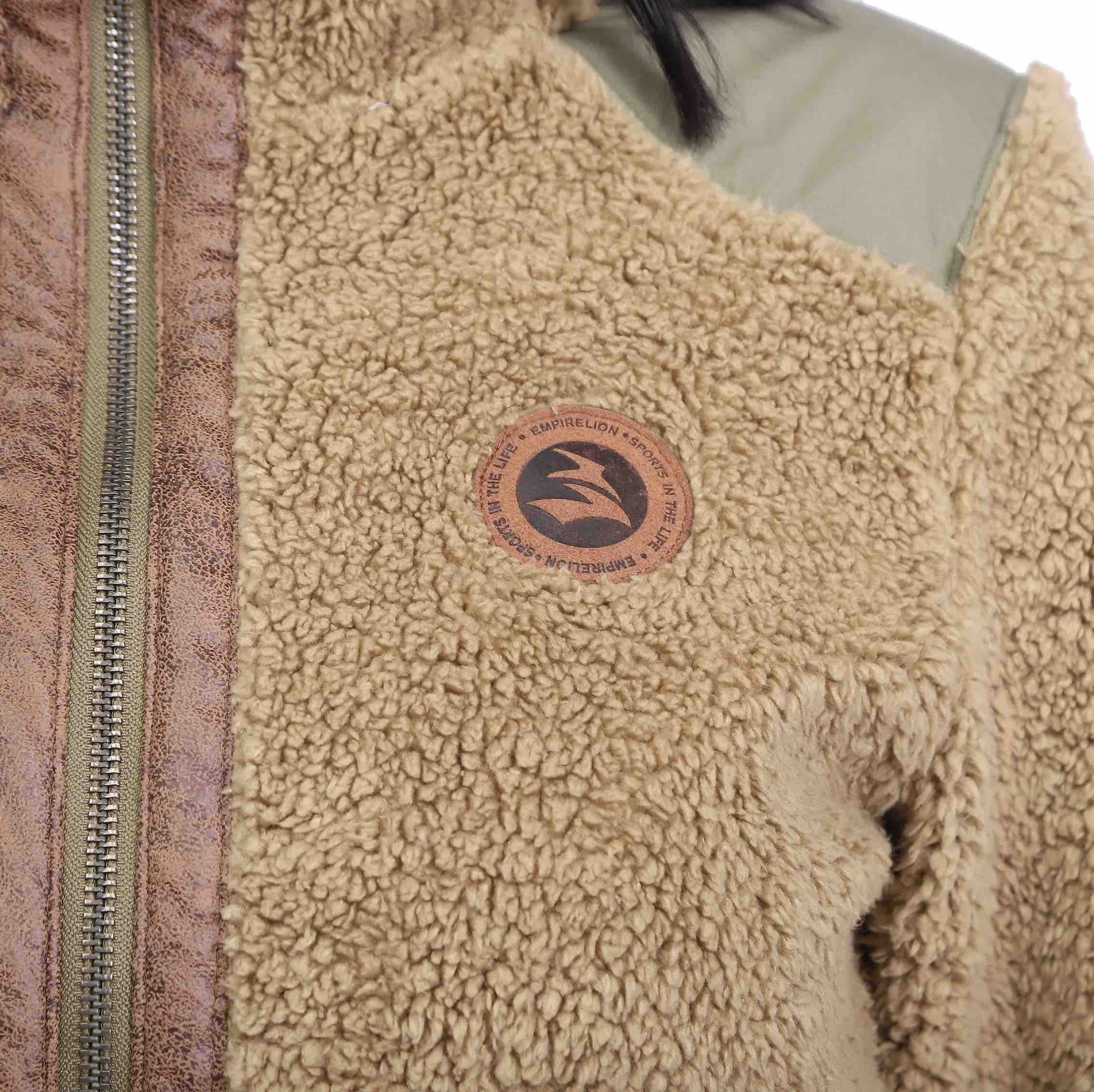 Fausse garniture en cuir